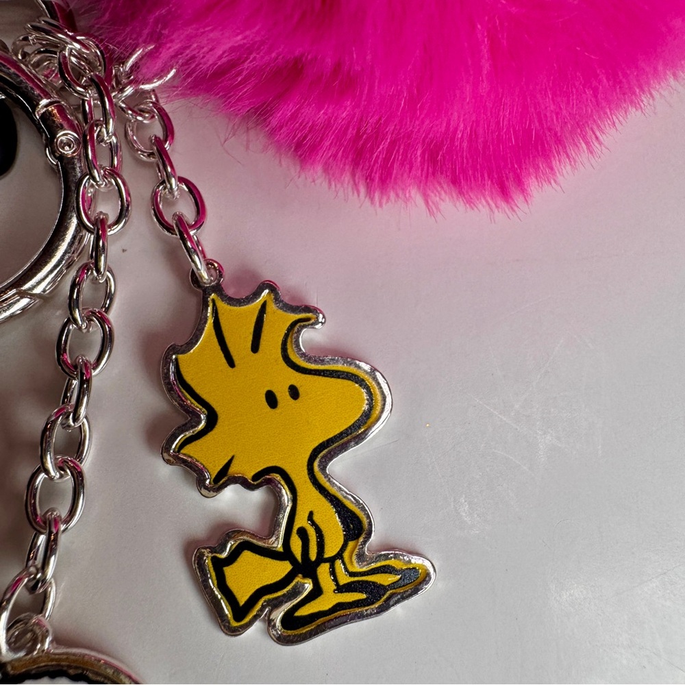 NWT Women's Peanuts Snoopy Bag Charm or Keychain from Primark. - Picture 4 of 11